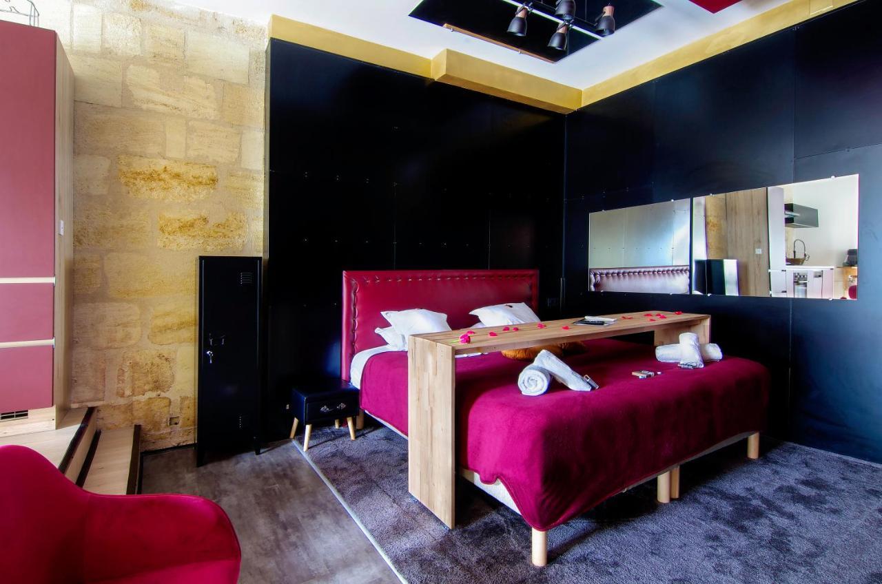 Mieuxqualhotel Jacuzzi Privatif Love Room Bordeaux Exterior foto